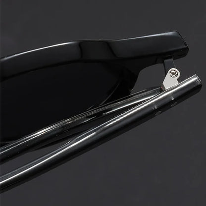 Sonnenklar | Elegante Sonnenbrille für Stadt und Strand